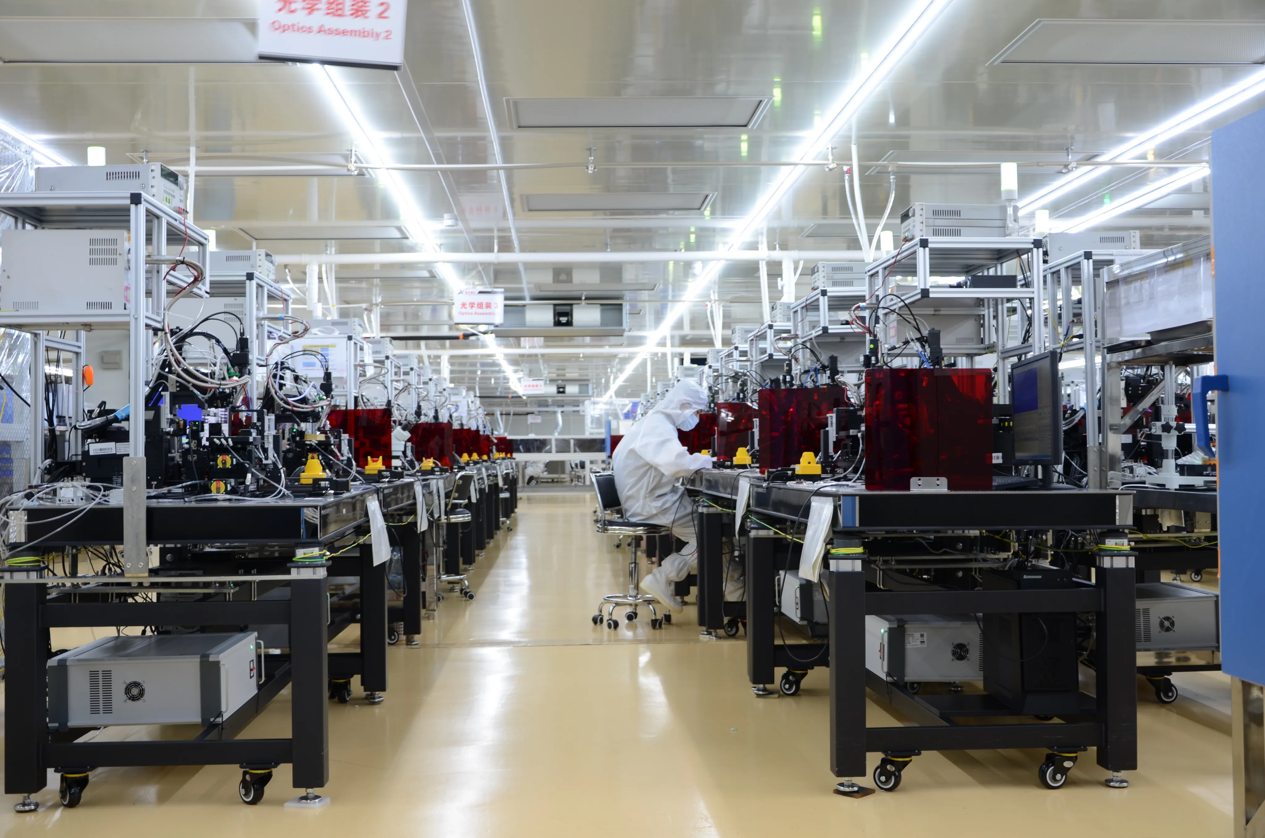 Xinghan Laser production workshop